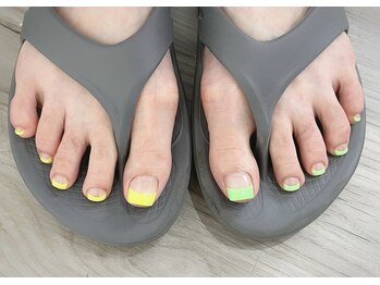 ココズルーム(KOKO's Room)/フレンチフットネイル