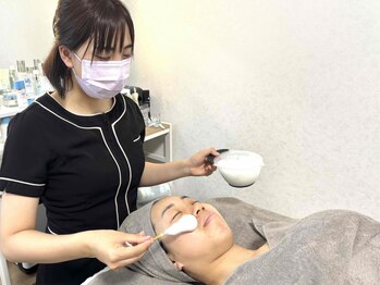 フラワーの写真/【紫外線にも負けない！】普通のスキンケアでは取れない毛穴の詰まりは”毛穴エクストラクション”で◎