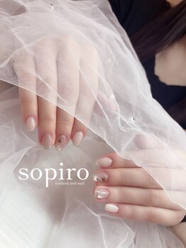 ちゅるんゴールドネイル