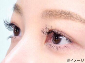ビューティジーン 天神店の写真/【LEDマツエク(まつげエクステ)】LEDライトで硬化する話題のまつエク(フラットラッシュ変更無料)