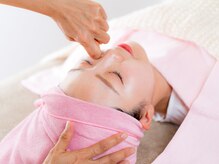 アンリーナ(Anrina)/顔のこりをほぐすとスッキリ小顔