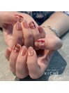 秋の大人可愛いチェックネイル