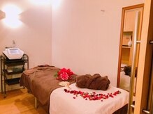 フィール(FEEL)/【最新小顔ハイクイーン】