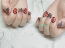 フランセス(Frances)/ドット柄ネイル