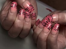 ホランイネイル(HORANGI NAIL)/【Y2K】エアブラシゼブラネイル