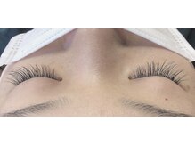 シルフ 石橋店(Sylph)/中央から目尻に流れるスタイル