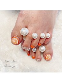 ぷっくり可愛い！オレンジネイル