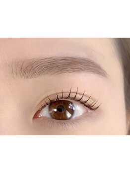 ナチュラル上品な目元にしたい