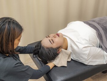 香椎駅前リハキュア鍼灸整骨院/施術