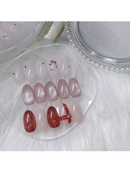 アンベリール 新宿(Embellir)の写真/「次はどっちにしよう？」オフィスOKの上品ネイルも、褒められガーリーも♪定額で叶える理想の指先☆