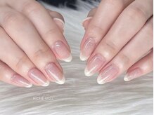 リッシュ トロワ(RICHE trois)/ふんわりフレンチネイル