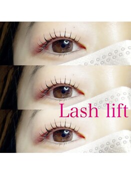 フェミー(femii..)/eye design