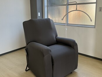 ヨーロー(YOLO)の写真/完全予約制★和モダンな個室を独り占め◎周りを気にせず寛げる、大人女性のための隠れ家サロン♪