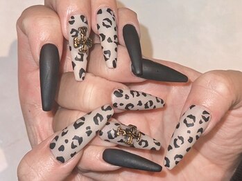 ベリッシモォセンスアーレ/アニマルマットネイル