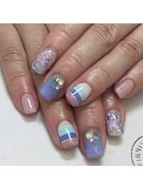 カラフルボーダーネイル