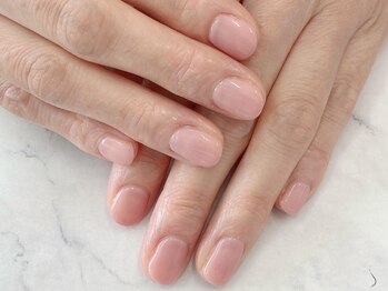 ネイルズ アヴァンティ(Nails Avanti)の写真/【乾燥した手肌と爪のお手入れ◎清潔感ある手に♪】上品ワンカラージェル・ネイルケア・マニキュアも人気!