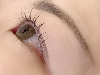 ドリー(DOLLY)の写真/【初回パリジェンヌ￥4700♪】ナチュラル派に大人気のまつげパーマ☆ビューラー要らずのぱっちり目元に！