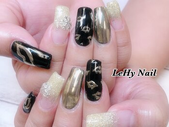 レヒネイル(LeHy nail)/ミラー×リップネイル