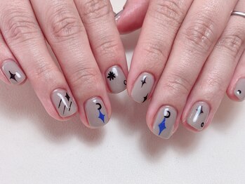 個性派デザインネイル