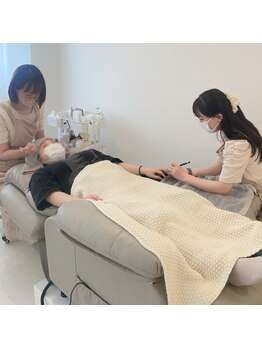 メルティ(Melty)の写真/ネイルカラーのデザイン豊富♪ネイルとまつげ・眉毛同時施術可能◎
