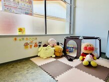 八街ひまわり整骨院の雰囲気（キッズスペースあり。お子様ずれ大歓迎！）
