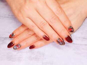 オルタンシア(Ortensia)/アンティークなネイル