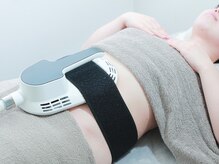 効くラボ 新宿店の雰囲気（電磁波パルスシェイプで時短手軽に効率よく★脂肪燃焼＋筋肉増強）