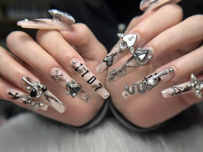 LUCI NAIL新大久保【ルシ ネイル】長さだし/持ち込み/ゴテゴテ/パラジェル/フィルインの写真