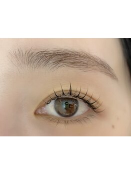 ナチュラル上品な目元にしたい