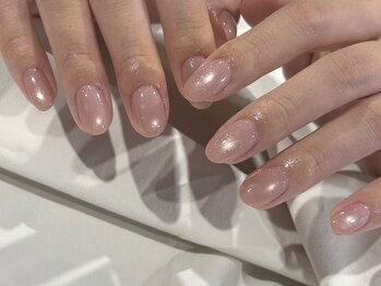 オンギ ネイル(ongi nail)の写真/<ちゅるっとうるうる>キレイめで肌馴染み◎シンプルだけど目を引く絶妙なカラー調合であなただけの指先へ―