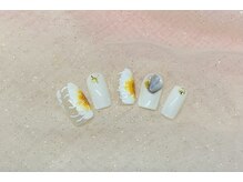 ヘブン ネイル 鶯谷(HEAVEN Nail)/ホワイトデイジーネイル