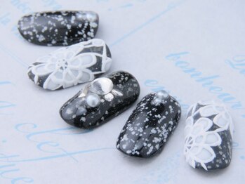 ソルノワ(sol-noir)/