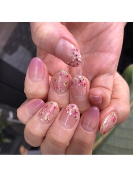 トータルサロン 白べぇーっ プラス/押し花ネイル