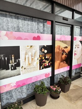 ミア(MIA)の写真/《結果にこだわる方必見★》肌のキメも整うので、お顔そのものが綺麗に◎乾燥知らずの美肌へ導きます♪