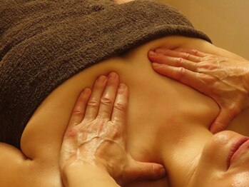 シエスタ リラクゼーションアンドデトックス(Siesta Relaxation&Detox)の写真/一人一人のお悩みに合わせて施術！身体を整えることで、大きな不調をなくし、自然体で美しい姿になれる♪