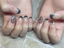 クラッシー(Classy)/黒フレンチ×黒ドット♪
