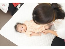 【お子様同伴OK】キッズスペースも完備！施術中はスタッフが責任を持ってお預かりします♪