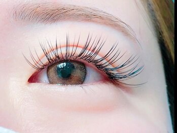 カノア アイラッシュ(KANOA)の写真/【最軽量フラットラッシュ付放題】驚きの軽さと持続力！自まつげへの負担を抑えて圧倒的な濃さを実現。