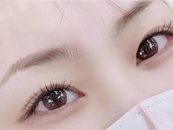 アリスリー 上大岡最戸店(ArisLy)の写真/ナチュラルEYE★フラットラッシュ【100本まで￥4500/120本￥5600/付放￥6200】密着度が高いから持続力UP♪