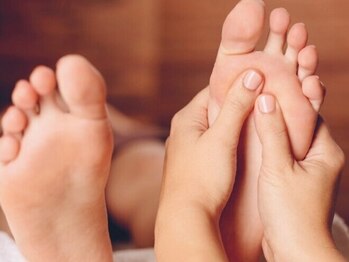 手もみ屋匠 波佐見の写真/【足元からデトックス】全身の疲れには足つぼがおすすめ♪足つぼを刺激し血行を促進させむくみ解消にも◎