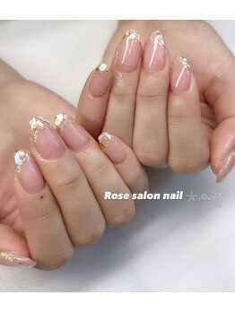 トータルビューティーローズ(Rose)/シェルをを使ったフレンチネイル