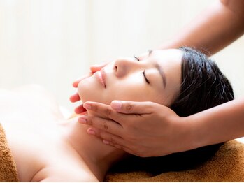 カイロ&エステティック sante' et beaute'【サンテ エ ボーテ】【1/5 OPEN(予定)】の写真/カイロプラクターの【本格小顔調整+フェイシャル】つるっと美肌+左右のバランスが取れた美しい顔立ちへ♪