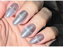 マジュン(MAJUN)の雰囲気(ミラーマグネットネイル)