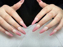 アモールビューティー 新宿店(Amor Beauty)/長さだしグラデーションネイル