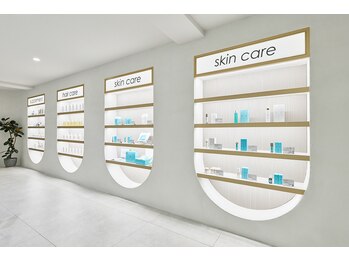 エーティーセンターラボ(At.center labo)/ディスプレイ