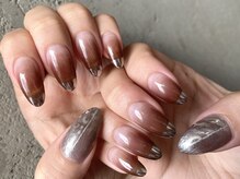 アロナ ネイルサロン アンド スクール(alona)/先端ミラーフレンチ×アニマル柄