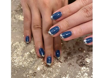 ヴェールサラン(Veil Saran)/ミラーフレンチネイル