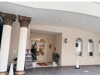 コルギ専門店 マキシフォート 栄店(Maxifort)/入り口の扉を開けて中へ