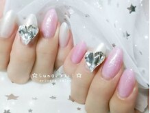 Luna.Nail