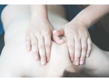 リリアーナ(LILIANA)/背面からコリほぐし♪軽やかに